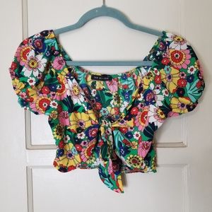 ONE BY ONE floral tie front elastic short sleeve crop top size S small